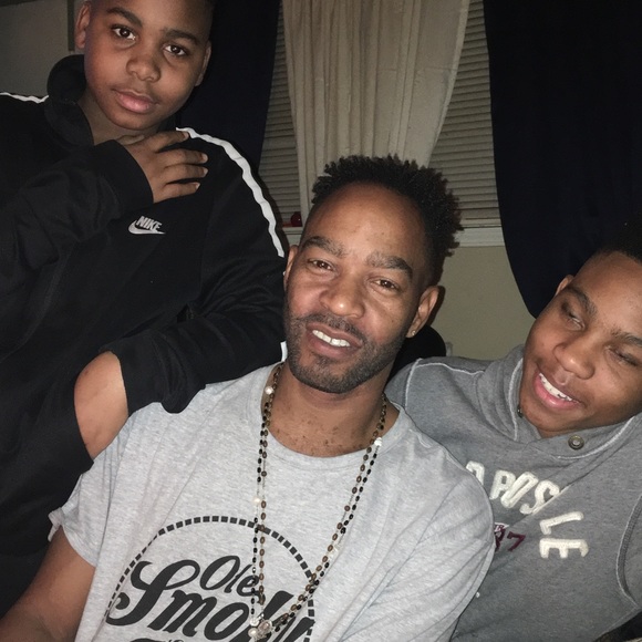 Meet your Posher, TB we are family - Picture 6 of 8